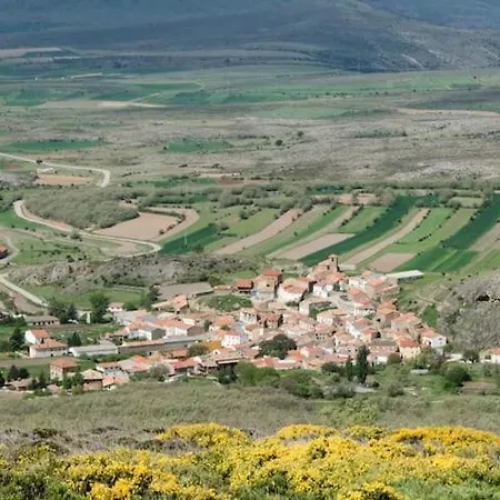 Casa Rural Valle De Araviana, Holiday home *