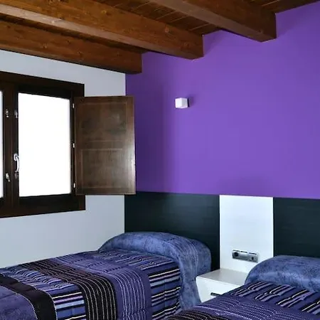 Casa Rural Valle De Araviana, *